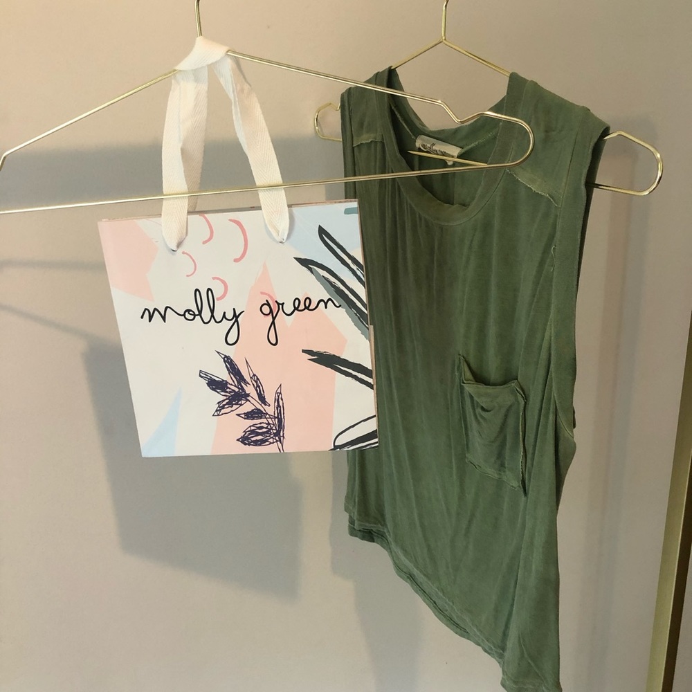 MOLLY GREEN Soft Green Sleeveless Pocket Tee S